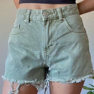 Pull&Bear Green Denim Shorts, size 34 euro / 2 us, forest green, olive green